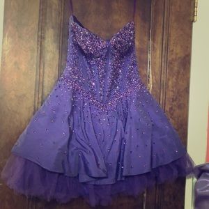 A homecoming/prom dress